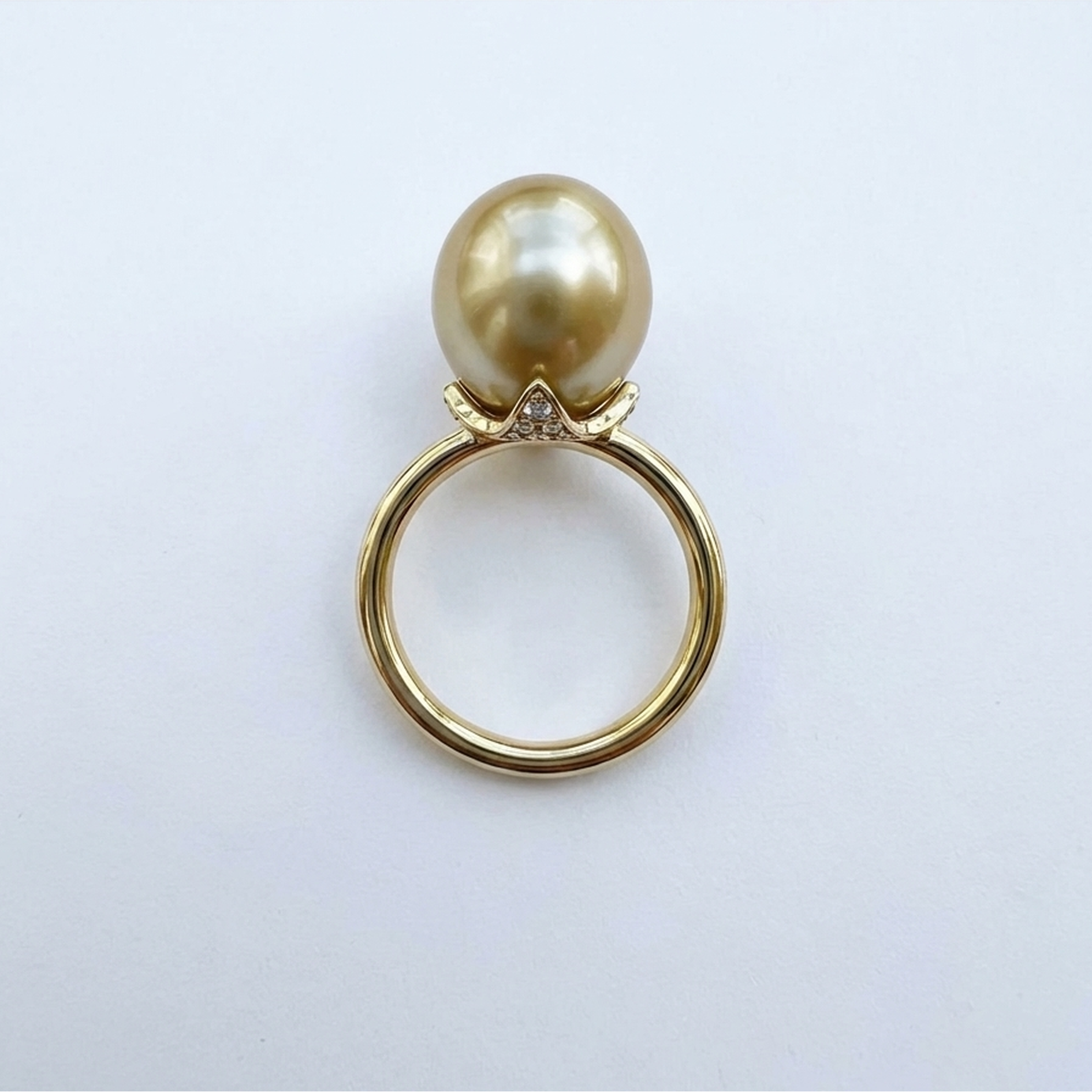 Diamond and Light Gray Tahitian Pearl Dauphine Ring