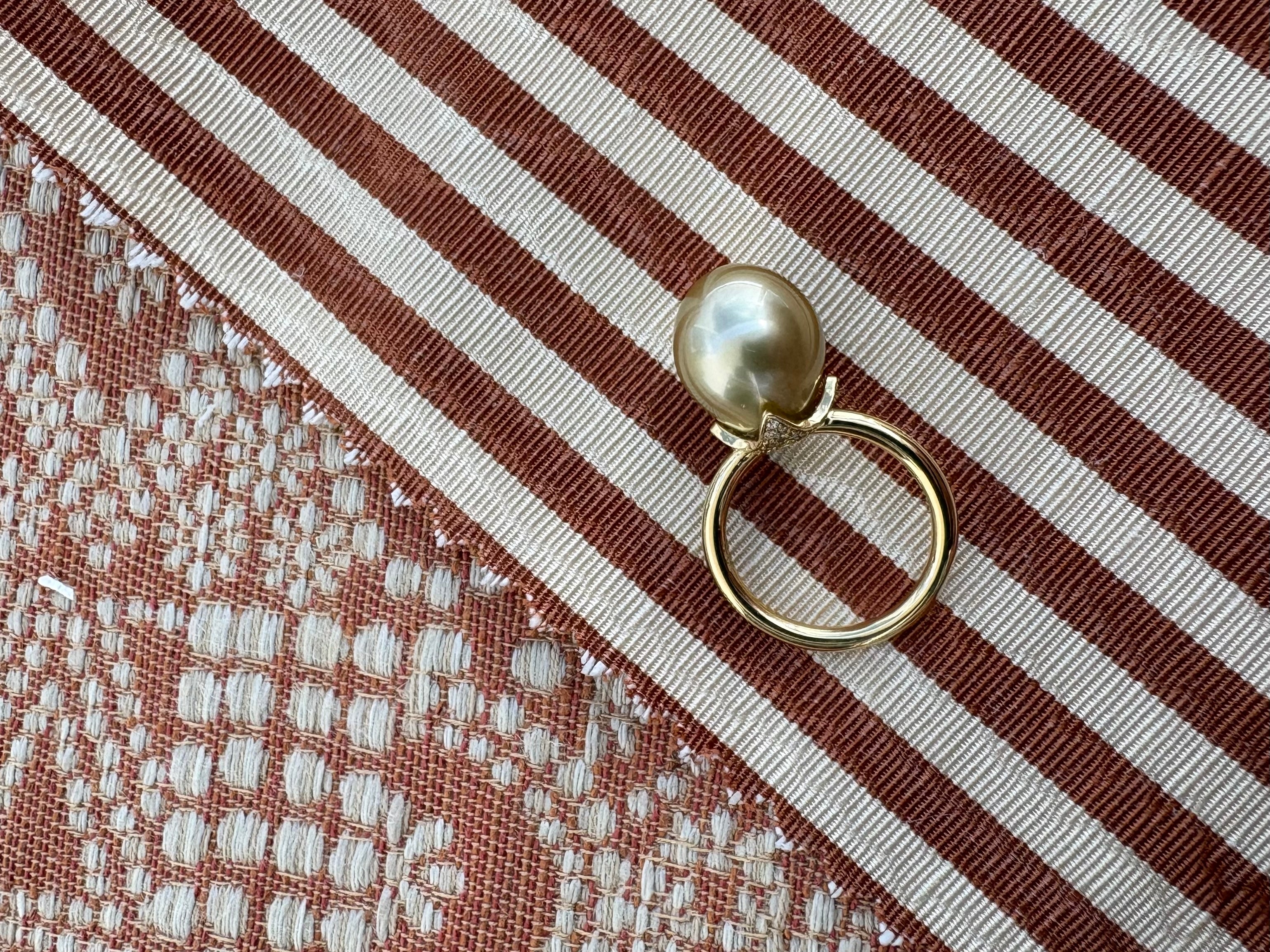 Diamond and Light Gray Tahitian Pearl Dauphine Ring